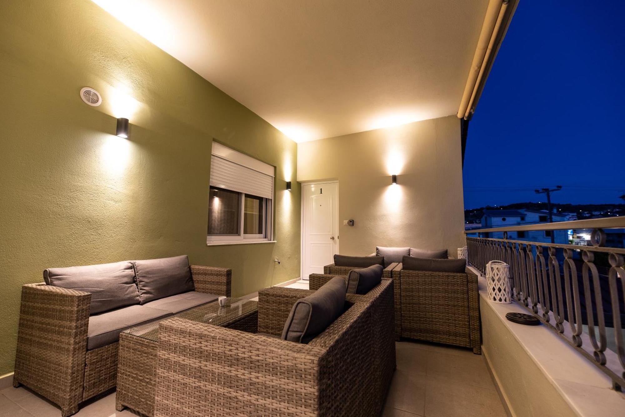 Demi'S Apartments Near Athen'S Airport Artemida  Exterior photo