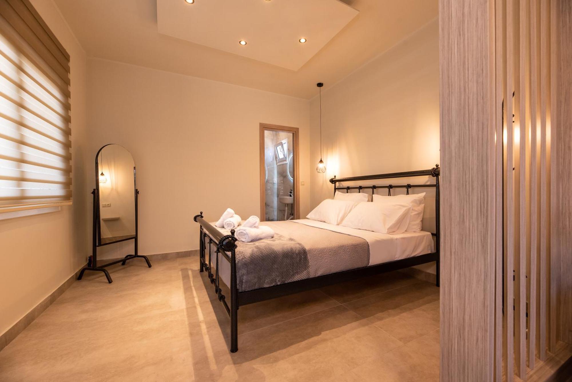 Demi'S Apartments Near Athen'S Airport Artemida  Exterior photo